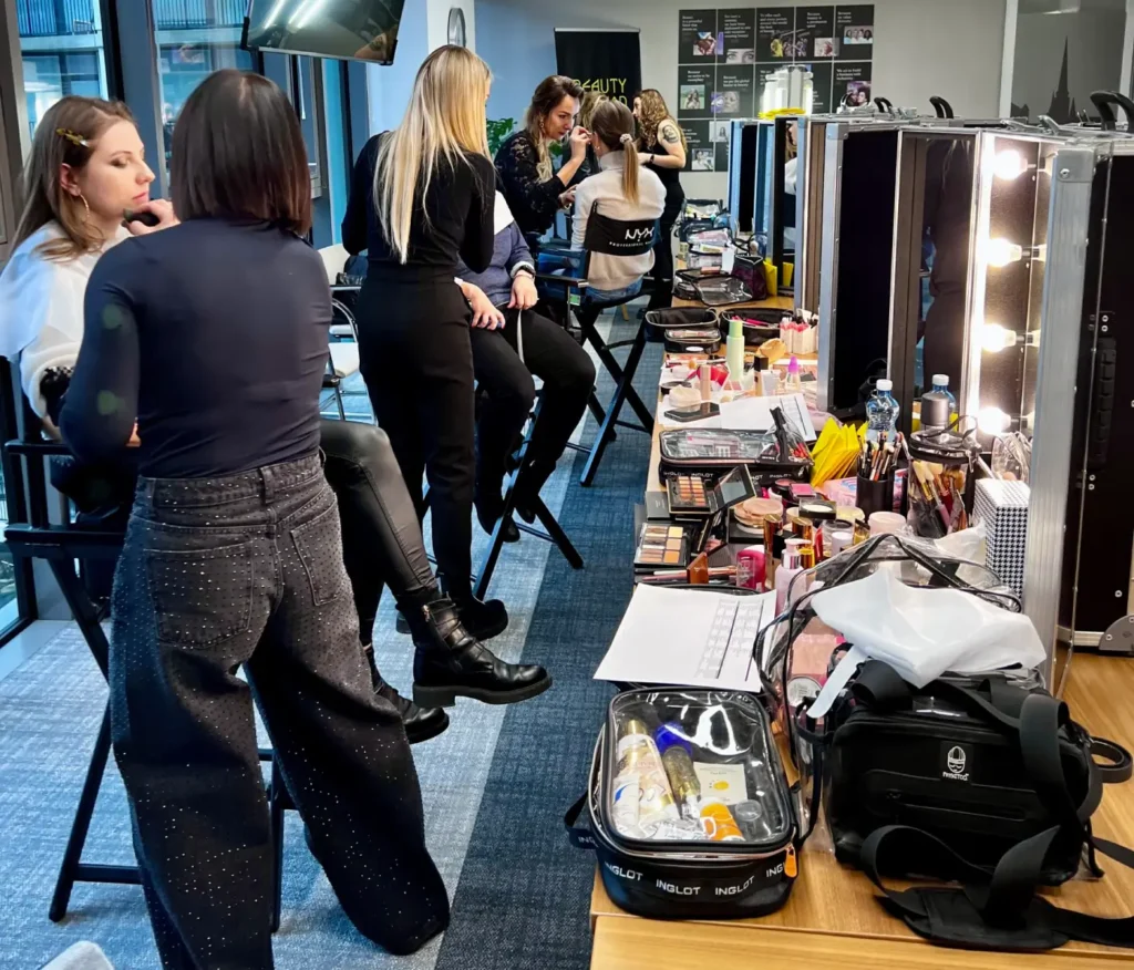 Studio urody – profesjonalne stanowiska do makijażu i stylizacji włosów